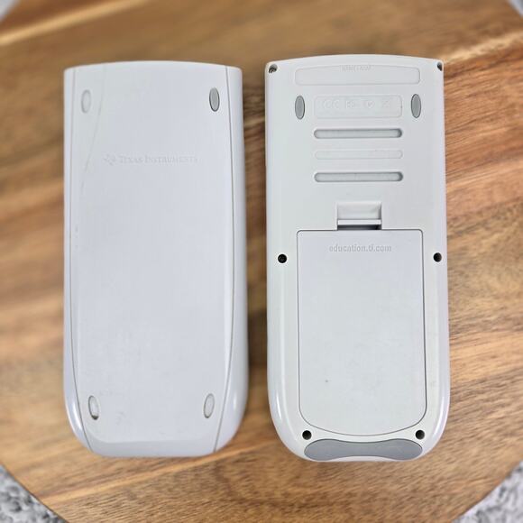 Texas Instruments TI-84 Plus Silver Edition Graphing Calculator Silver Gray Math - Picture 3 of 8